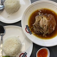 ข้าวขาหมูแม่สุขใจ (เจ้าเก่าสำโรง) สาขาซีคอนสแควร์