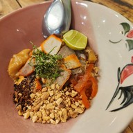 ก๋วยเตี๋ยวสุโขทัย by พี่นิด