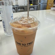 1:2 coffee (1:2 คอฟฟี่) MBK มาบุญครอง