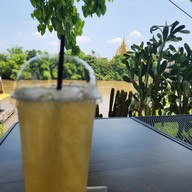 กาแฟสด 10 ตุลา Coffee