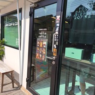 หน้าร้าน LAW COFF & CO สาขาหลังมช.