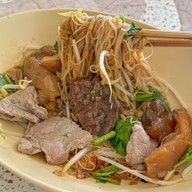 ก๋วยเตี๋ยวอู๊ดอี๊ด