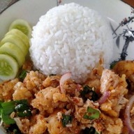 ข้าวยำไก่แซ่บ  บ้านสวน🐣🐤🐥 บ้านสวน ซ.7