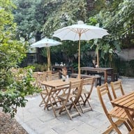 บรรยากาศ มิตร Mitt Restaurant & Space อารีย์