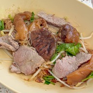 ก๋วยเตี๋ยวอู๊ดอี๊ด