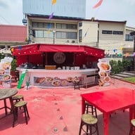 บรรยากาศ เก๋า ข้าวต้มปลา บางนา