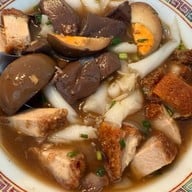 เจ้จูก๋วยจั๊บน้ำข้น