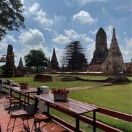 เรือนมยุรา