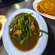 เมนูของร้าน ครัวริมทาง