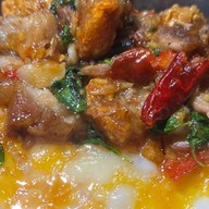 กะเพรายามดึก และเขียวหวานไก่(home kitchen)