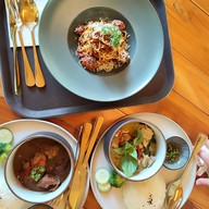 ประดิษฐ์ โฮม คาเฟ่ PRADIT HOME CAFE