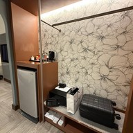 The Quarter On Nut by UHG