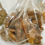 เมนูของร้าน เฮียโรจน์หมูทอด ข้าวเหนียวปุยนุ่ม (ข้าวเหนียวสมุนไพร)