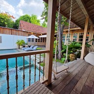 Pineapple Lazy Beach Villas