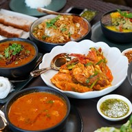 Tak Tuang - ตักตวง กับข้าวรสมือแม่