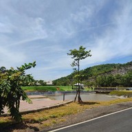 บรรยากาศ แกะสลักพระใหญ่ อู่ทอง สุพรรณบุรี