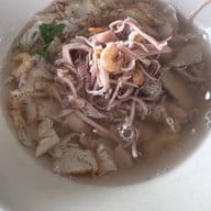 เมนูของร้าน ก๋วยเตี๋ยวบ้านบึง ซอย 12