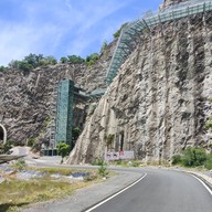 บรรยากาศ แกะสลักพระใหญ่ อู่ทอง สุพรรณบุรี