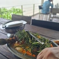 เมนูของร้าน เรือนร่มไทร