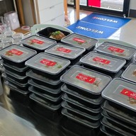 แป๊ะเบี้ยว ข้าวขาหมูหมั่นโถว SARAPEE CHANGMAI