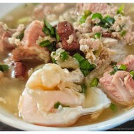 ก๋วยจั๊บญวนคุณปุ๋ย สนามบินน้ำ