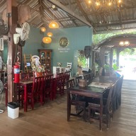 เรือนสายน้ำ