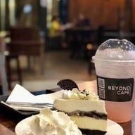 BEYOND CAFE  (บียอนด์ คาเฟ่ กาแฟ เค้ก) สาขาอาชีวะ