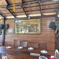บรรยากาศ ครัวกำปั่นเขาใหญ่