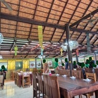 บรรยากาศ ครัวกำปั่นเขาใหญ่