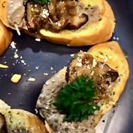 BEYOND CAFE  (บียอนด์ คาเฟ่ กาแฟ เค้ก) สาขาอาชีวะ