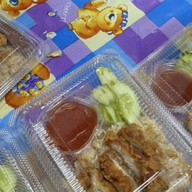 ข้าวมันไก่ ครัวคุณตุ๊ด สาขา2 ตลาดไนท์ม.น.ประตู5