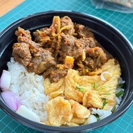 เมนูของร้าน ข้าวซอยแม่อำไพ สูตรลำปาง สามโคก