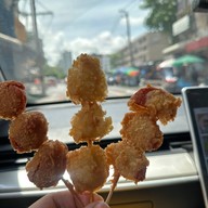 เมนูของร้าน ร้านเจ้ต้อยลูกชิ้นชุบแป้งทอดริมรั้วจักรพงษ์