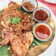 Phed Phed POP เซ็นทรัลชิดลม (POP Central Chidlom)