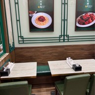 Mak’s Noodle Parkes St.