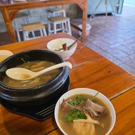 โกตี๋ข้าวมันไก่อุทัยธานี
