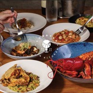 Lobster Main Kitchen พร้อมพงษ์