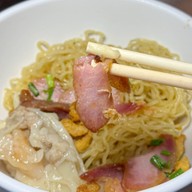 เมนูของร้าน บะหมี่มังกรขาว เยาวราช