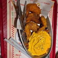 Lucky’s Hungry The Mall Lifestore งามวงศ์วาน