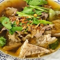 เมนูของร้าน เกาเหลาเนื้อวัวไร้เทียมทานราชวัตร