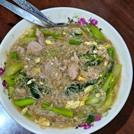 เมนูของร้าน ร้านราดหน้าสมโภชเอ็มไพร์ปั้ม ปตท สาขาปั้ม ปตท