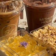 บ้านมิถุนา Cafe and Bakery -