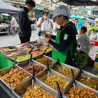 หมูทอดเจ๊จง พัฒน์พงศ์ (Patpong)