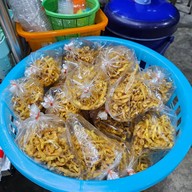 บรรยากาศ ร้านราดหน้าสมโภชเอ็มไพร์ปั้ม ปตท สาขาปั้ม ปตท
