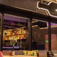 Bottles&Beats Wine Bistro สาขาที่ 00001