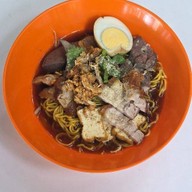 ก๋วยจั๊บเจ๊พิส