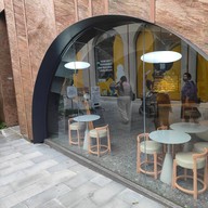 หน้าร้าน NANA Coffee Roaster เซ็นทรัลเวสต์วิลล์ ราชพฤกษ์