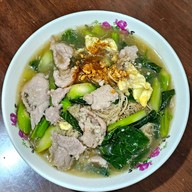 เมนูของร้าน ร้านราดหน้าสมโภชเอ็มไพร์ปั้ม ปตท สาขาปั้ม ปตท