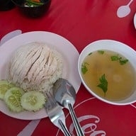 เมนูของร้าน ข้าวมันไก่ กนกวรรณ