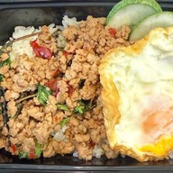 กะเพราปลดแอก@ท่าข้าม